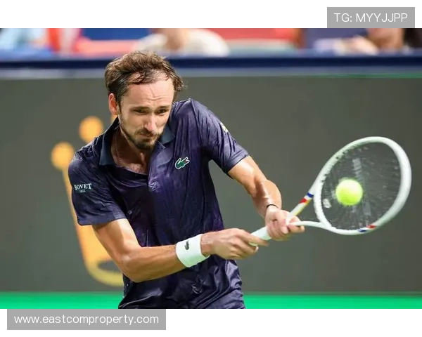 中国新星横扫世界名将挺进大师赛四强展现网球新生代强劲实力