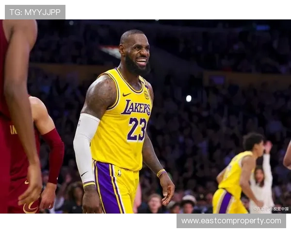 NBA最新动态:詹姆斯突破历史纪录 独行侠逆转胜勇士 展现冠军潜力
