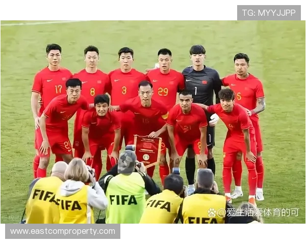 国足备战亚洲杯阵容公布，归化球员亮相主帅李铁信心满满