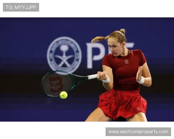 网球赛季激战正酣 众星争辉赛场表现引发热议