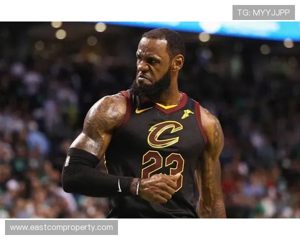 詹姆斯领衔湖人战胜勇士 打破三项历史纪录助球队延续连胜纪录